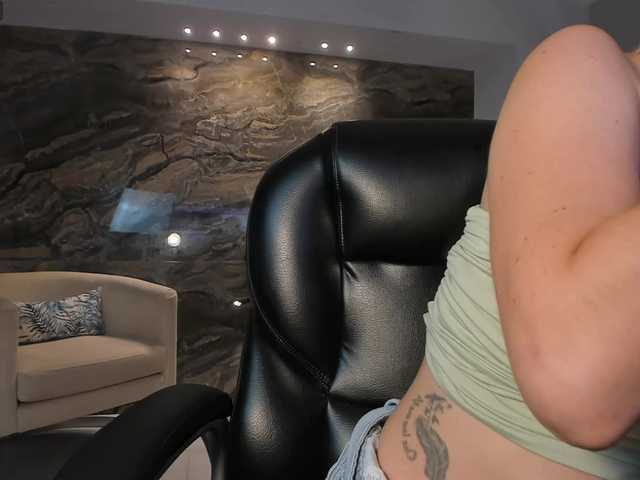 StacyWoods live cam on BongaCams