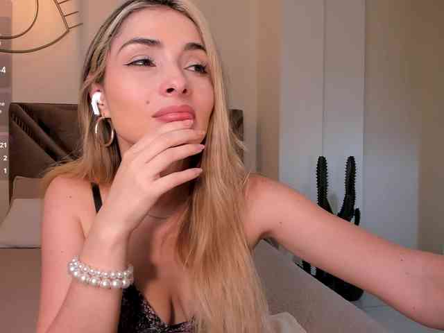 StacyWoods webcam