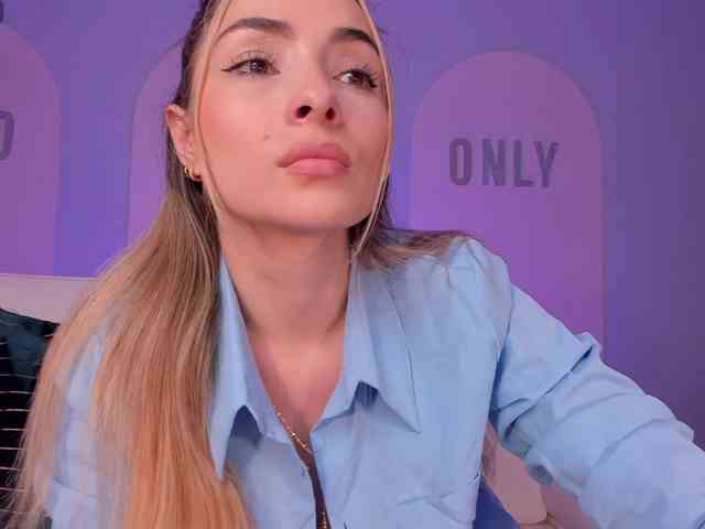 StacyWoods webcam