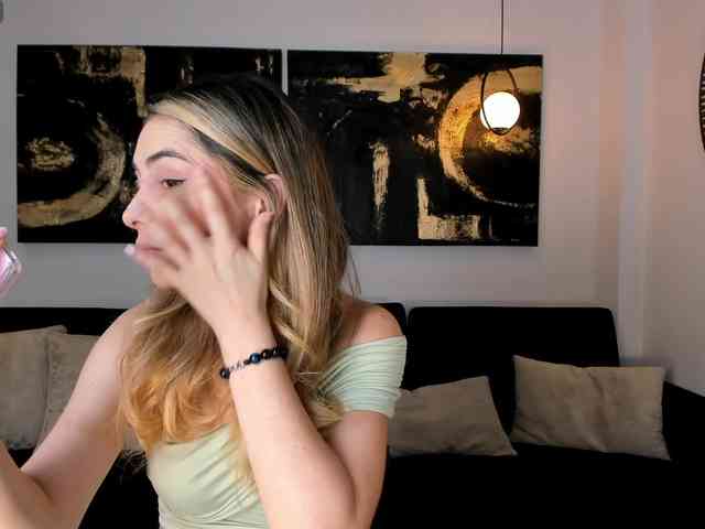 StacyWoods webcam