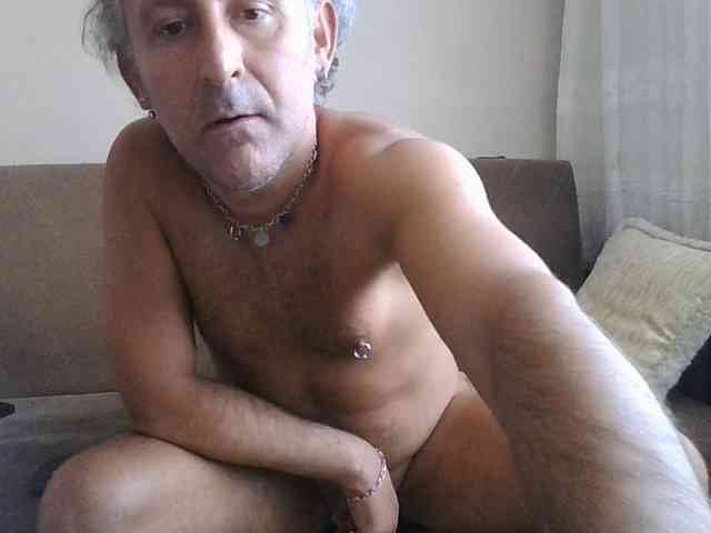BuckWessle Sex Cam Show