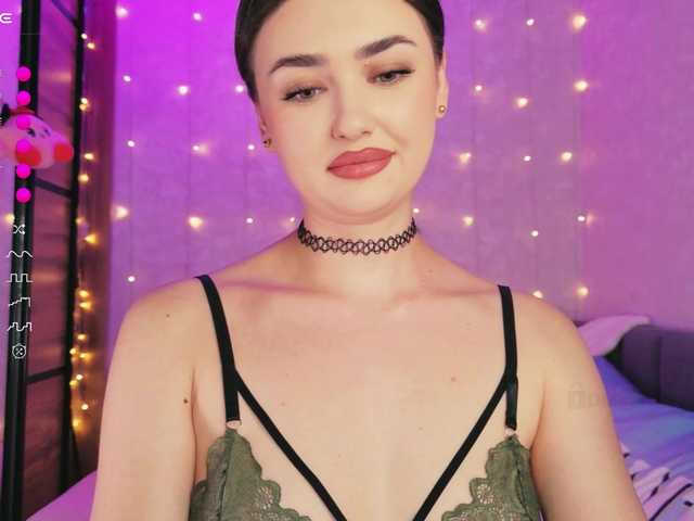 translateenglish live cam on BongaCams
