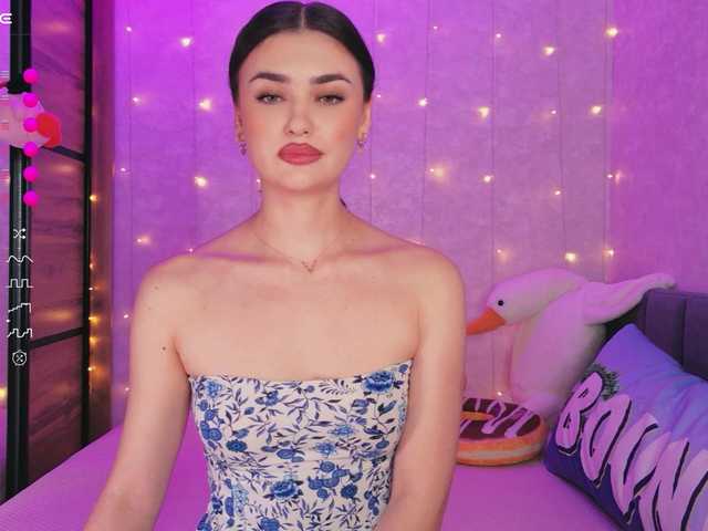 translateenglish live cam on BongaCams