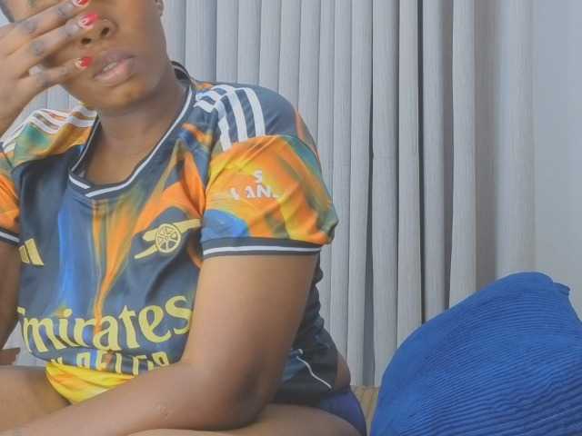 MISS-FAITH091 live cam on BongaCams