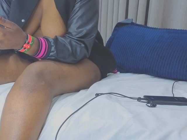 MISS-FAITH091 live cam on BongaCams
