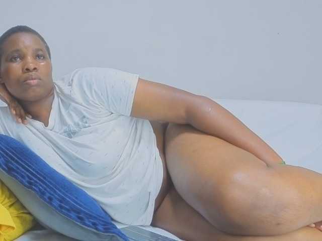 MISS-FAITH091 live cam on BongaCams