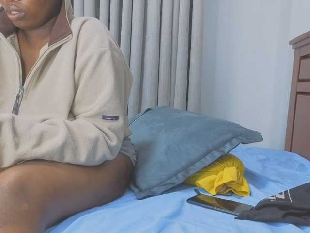 MISS-FAITH091 live cam on BongaCams