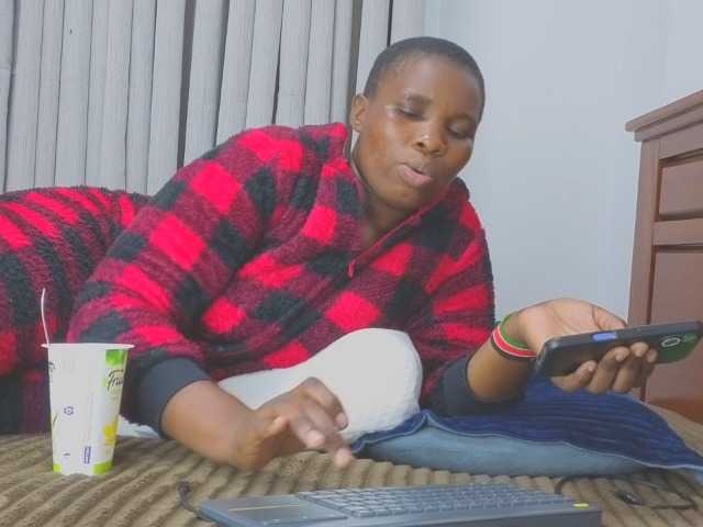 MISS-FAITH091 webcam