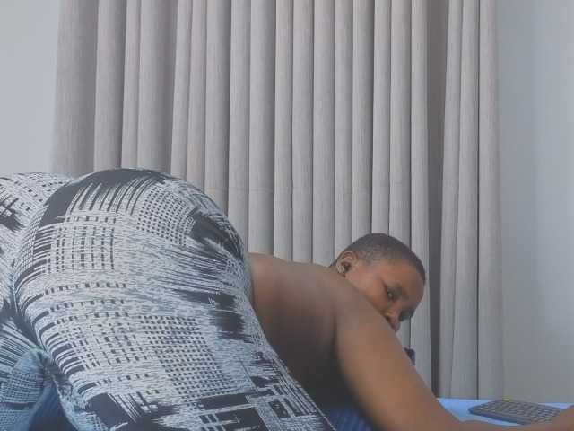 MISS-FAITH091 live cam on BongaCams