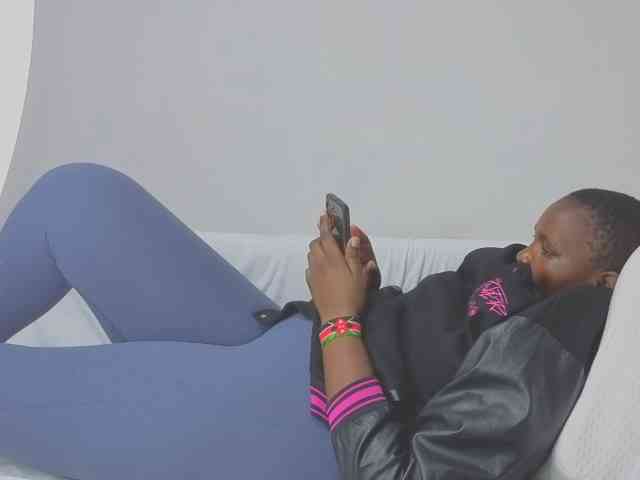 MISS-FAITH091 webcam