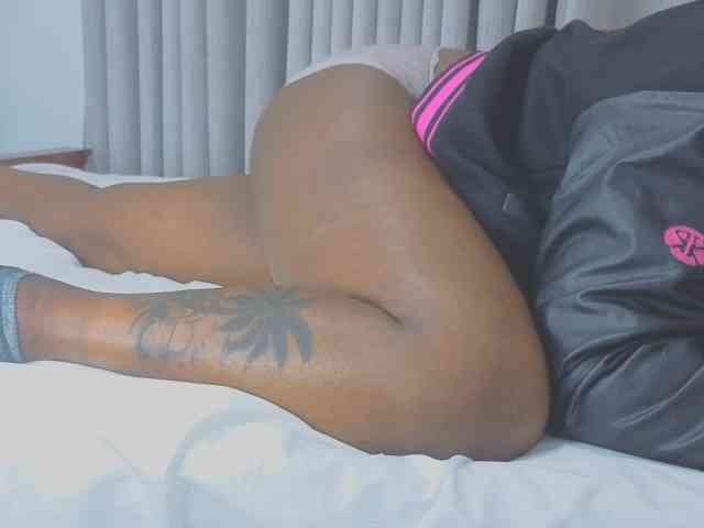 MISS-FAITH091 webcam