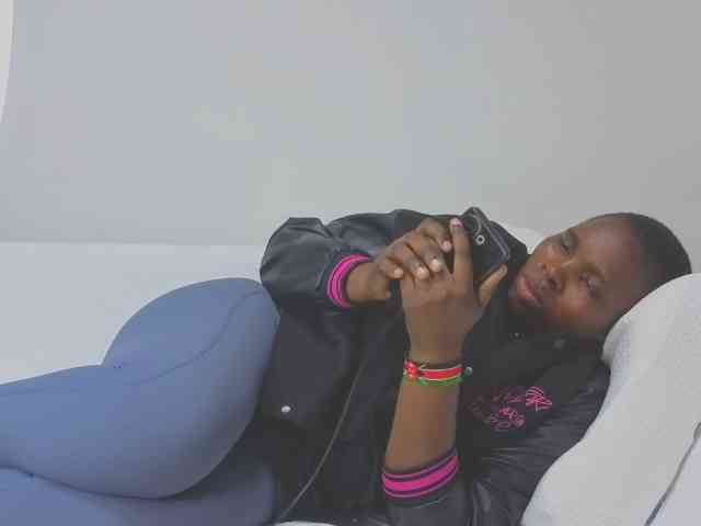 MISS-FAITH091 webcam