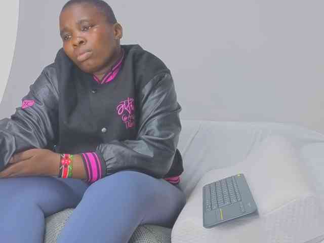 MISS-FAITH091 webcam