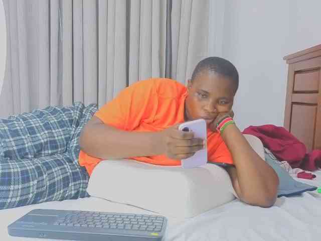 MISS-FAITH091 webcam