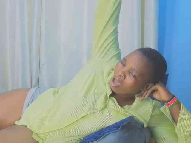 MISS-FAITH091 webcam