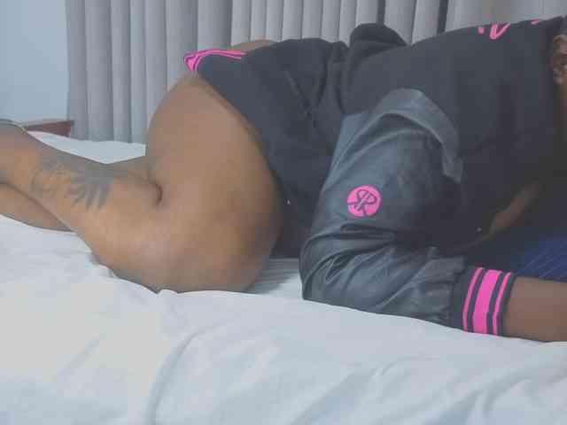 MISS-FAITH091 webcam