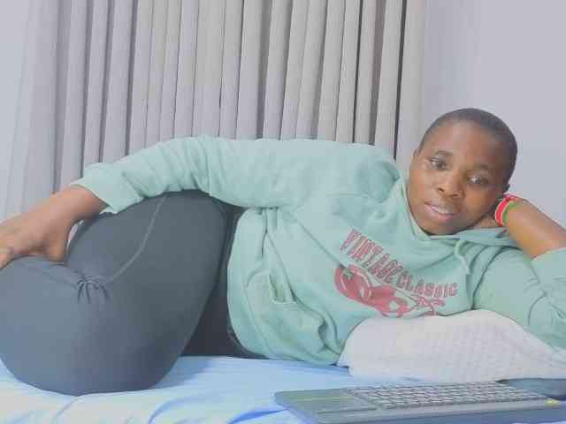 MISS-FAITH091 webcam