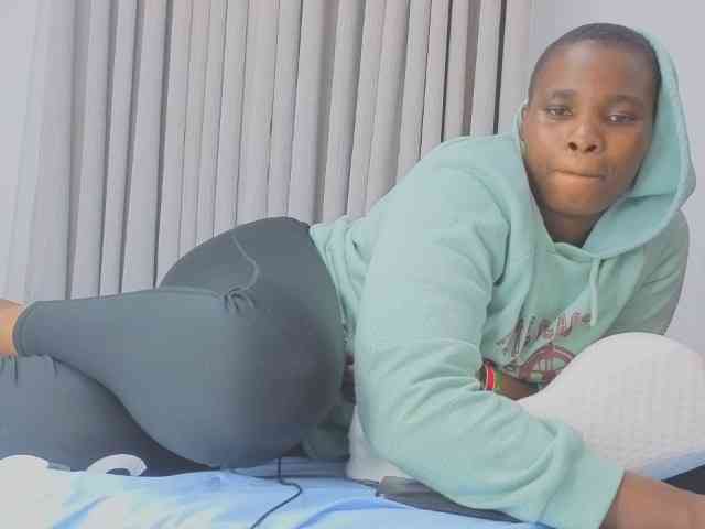 MISS-FAITH091 webcam