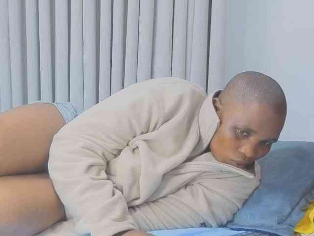 MISS-FAITH091 webcam