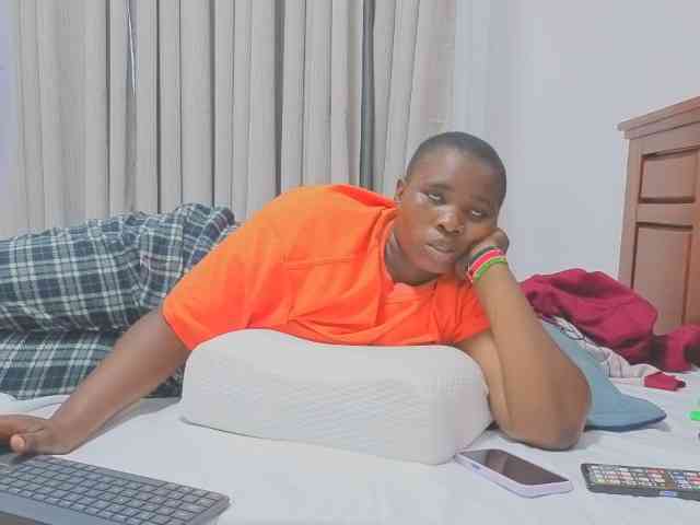 MISS-FAITH091 webcam