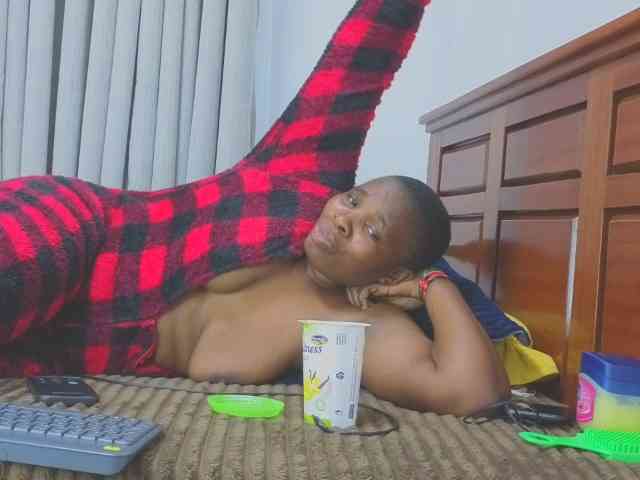 MISS-FAITH091 webcam