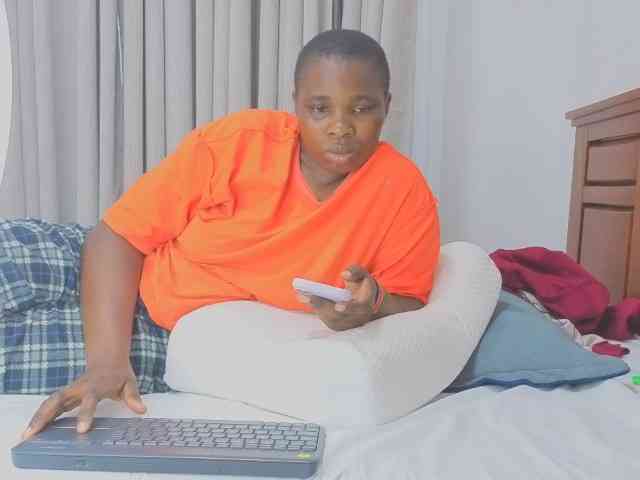 MISS-FAITH091 webcam