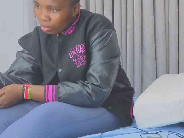 MISS-FAITH091 webcam