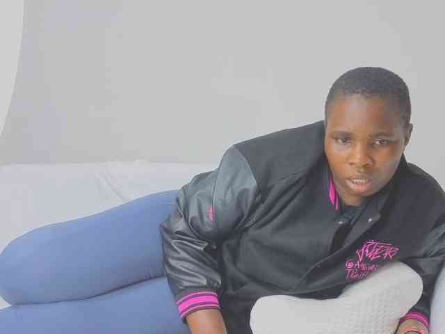 MISS-FAITH091 webcam