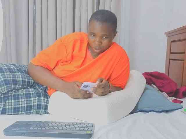 MISS-FAITH091 webcam