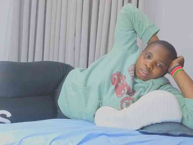 MISS-FAITH091 webcam