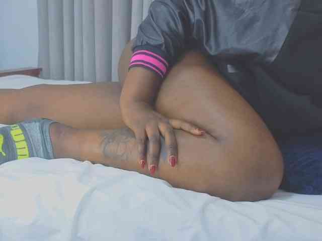 MISS-FAITH091 webcam