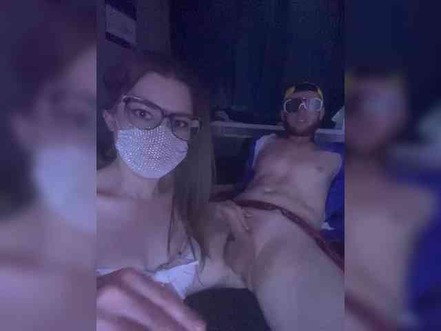 YourShlut webcam
