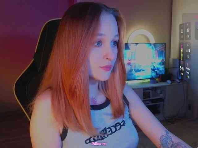 MaryJaneWatson webcam