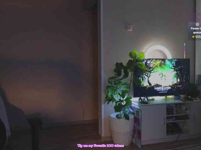 MaryJaneWatson webcam