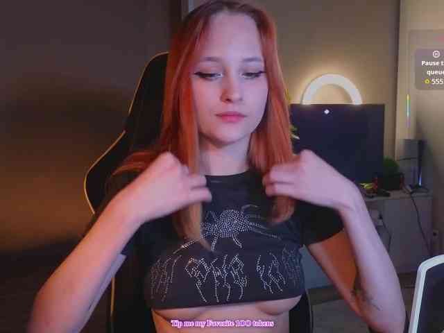MaryJaneWatson webcam