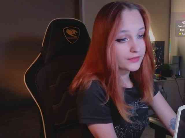 MaryJaneWatson webcam