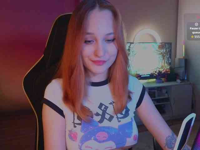 MaryJaneWatson webcam
