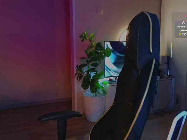 MaryJaneWatson webcam