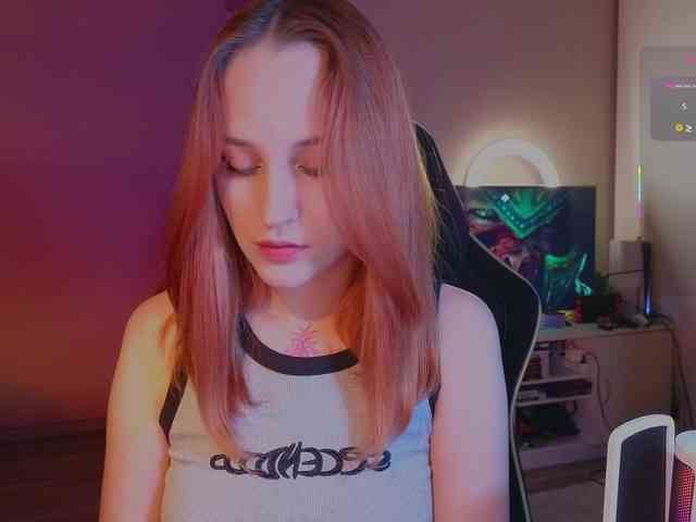 MaryJaneWatson webcam