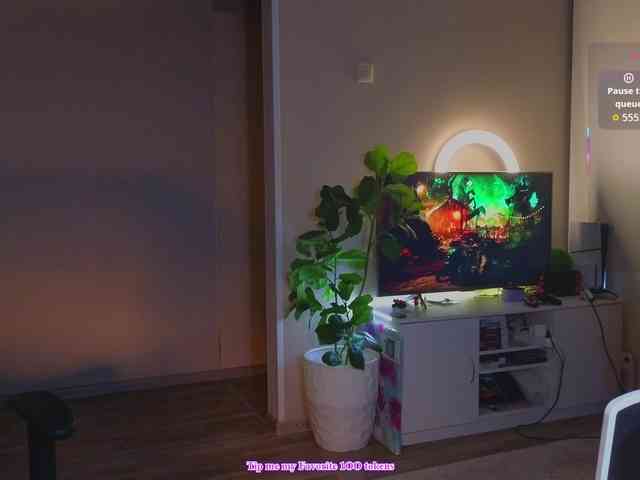 MaryJaneWatson webcam