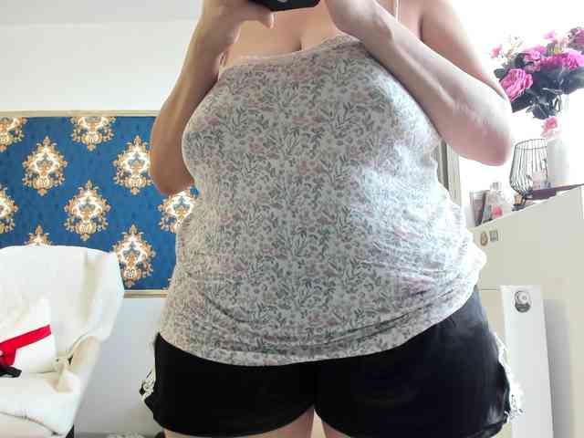 JessicaMoon webcam