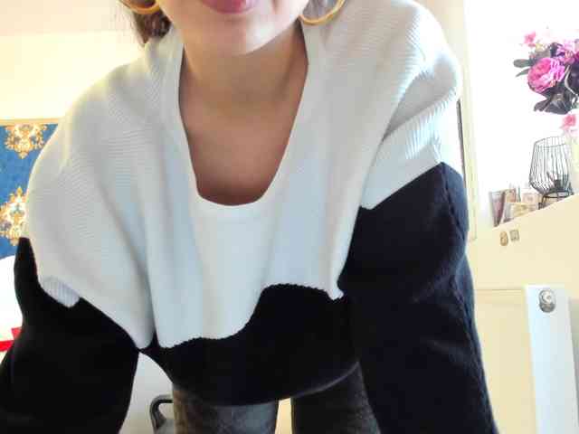 JessicaMoon webcam