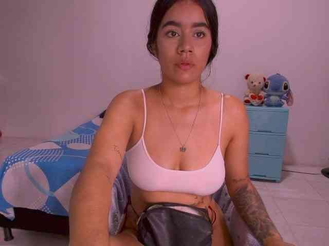 isabella_tasty webcam