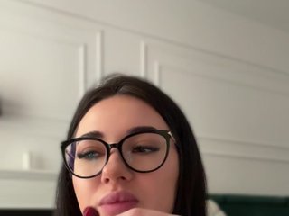 IvyNoirr Porn Show