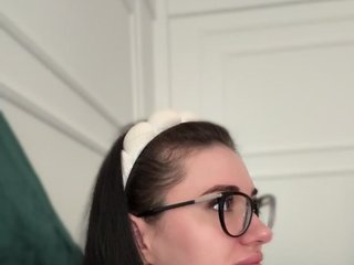 IvyNoirr Porn Show