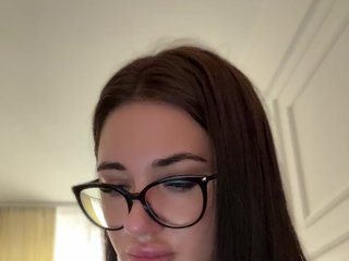 IvyNoirr Porn Show