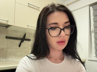 IvyNoirr Porn Show