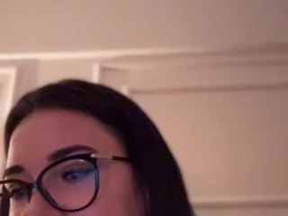 IvyNoirr Porn Show
