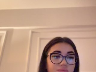 IvyNoirr Porn Show