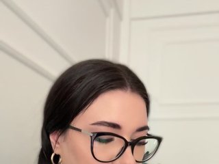 IvyNoirr Porn Show
